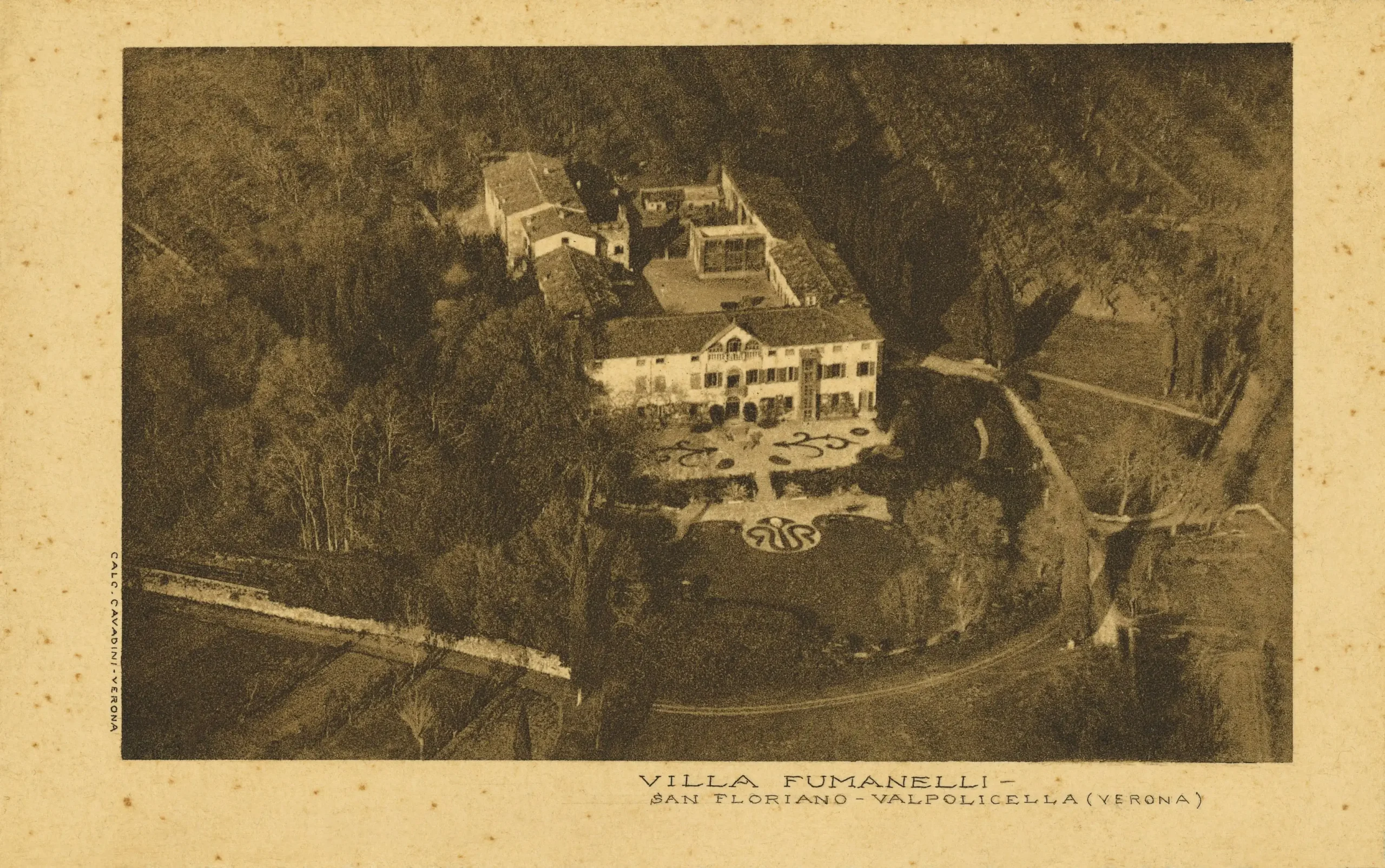 Fotografia storica aerea di Villa Fumanelli a San Floriano, Valpolicella.