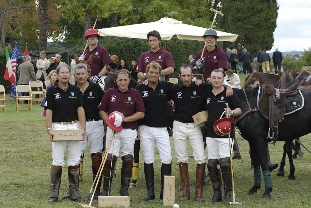 Squadra di polo durante evento alla tenuta Fumanelli in Valpolicella